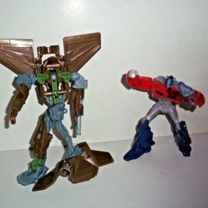Transformer Robot Air Fighter & Optimus figure LOT OF 2